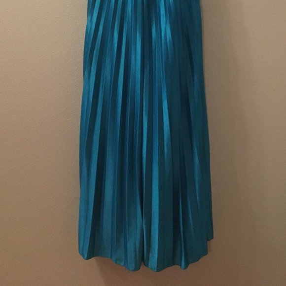 Turquoise Halter Neck Gown - Picture 5 of 7